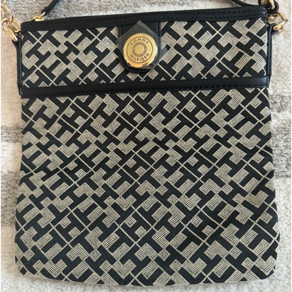 Cross body pocket book - Picture 1 of 8